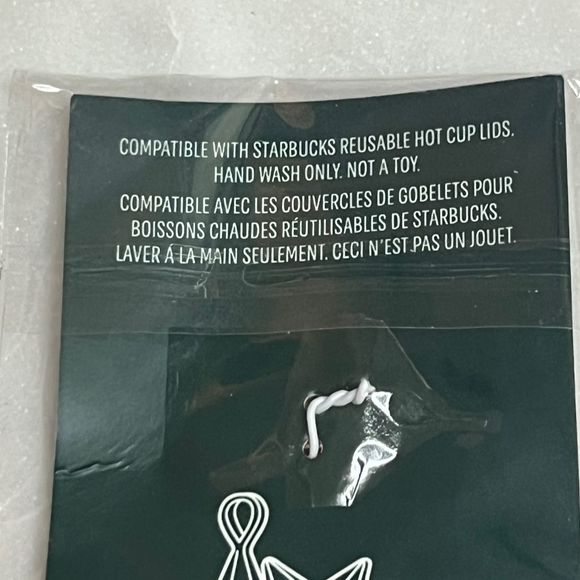 NWT Starbucks 2023 Holiday Pink Star Reusable Hot Cup Lid Stopper Keychain - Picture 3 of 7